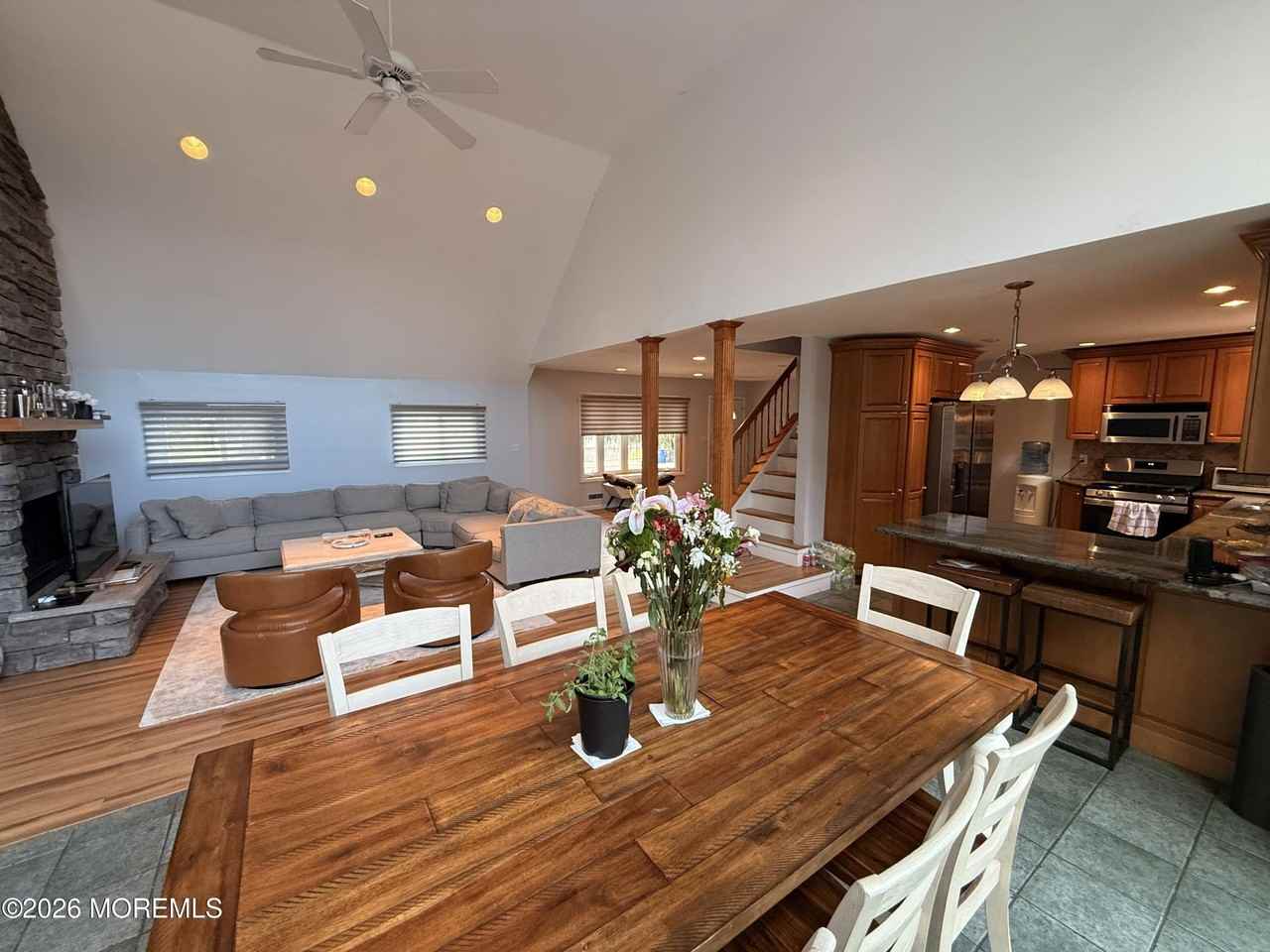 7 Carole Dr - Photo 6 of 21