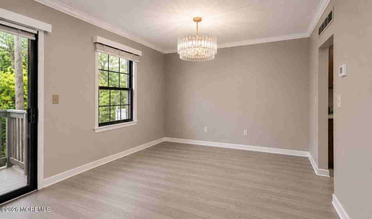 8 Hialeah - Photo 3 of 10