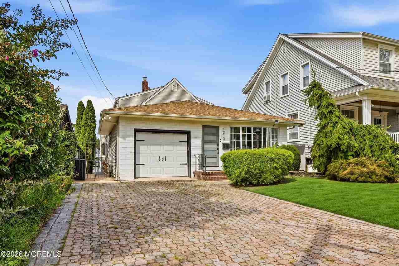 1213 Sunset Ave - Photo 3 of 50