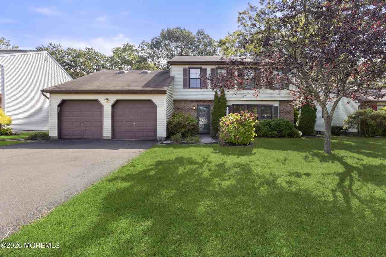 13 Laurel Crest Dr - Photo 2 of 20