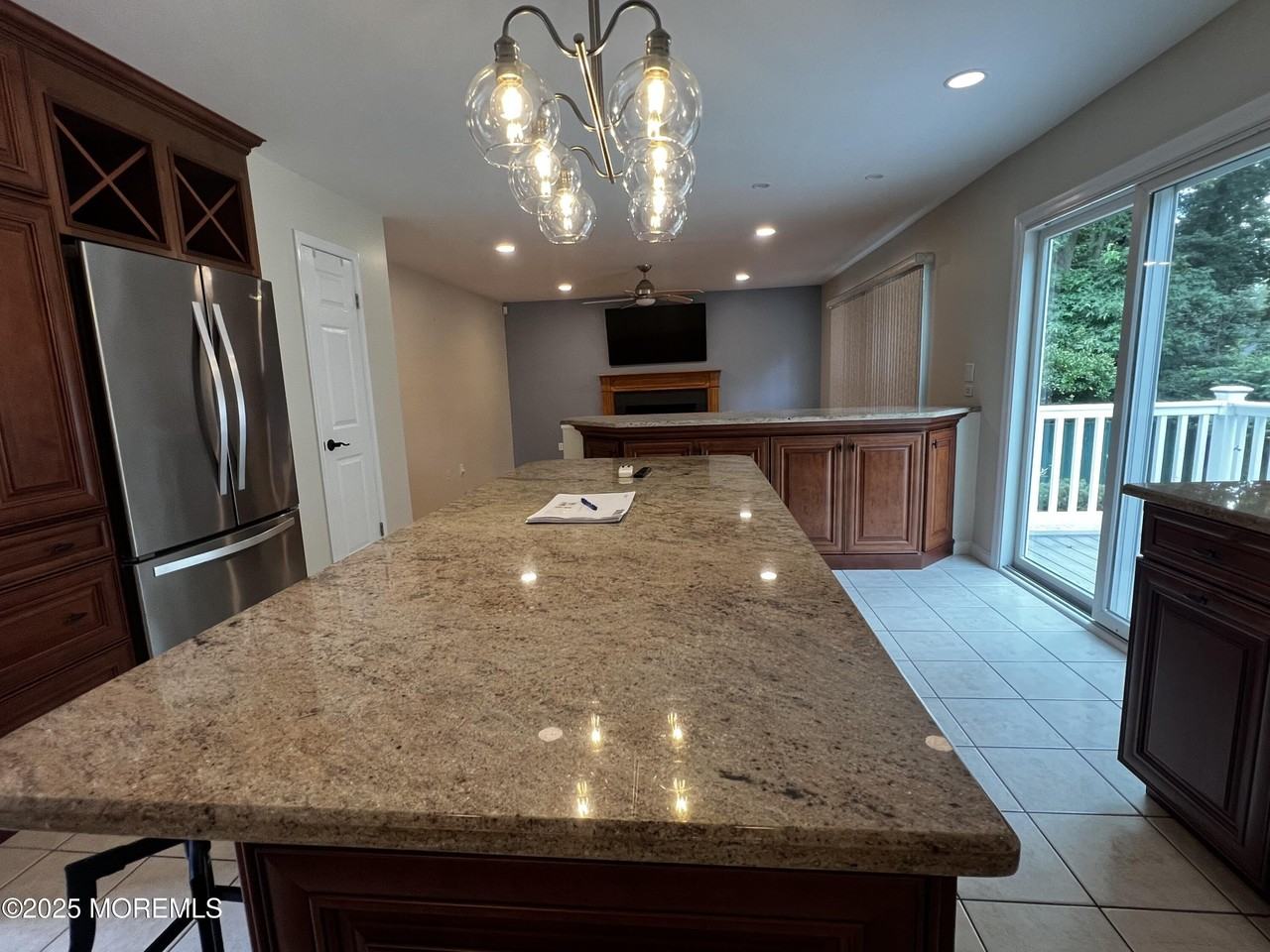 1624 Melville St - Photo 7 of 32