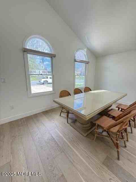 1024 Raymere Ave - Photo 6 of 16