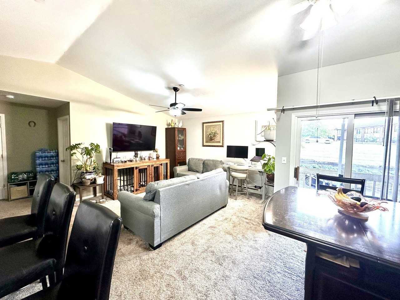 1384 Cunat Ct #2C - Photo 4 of 4