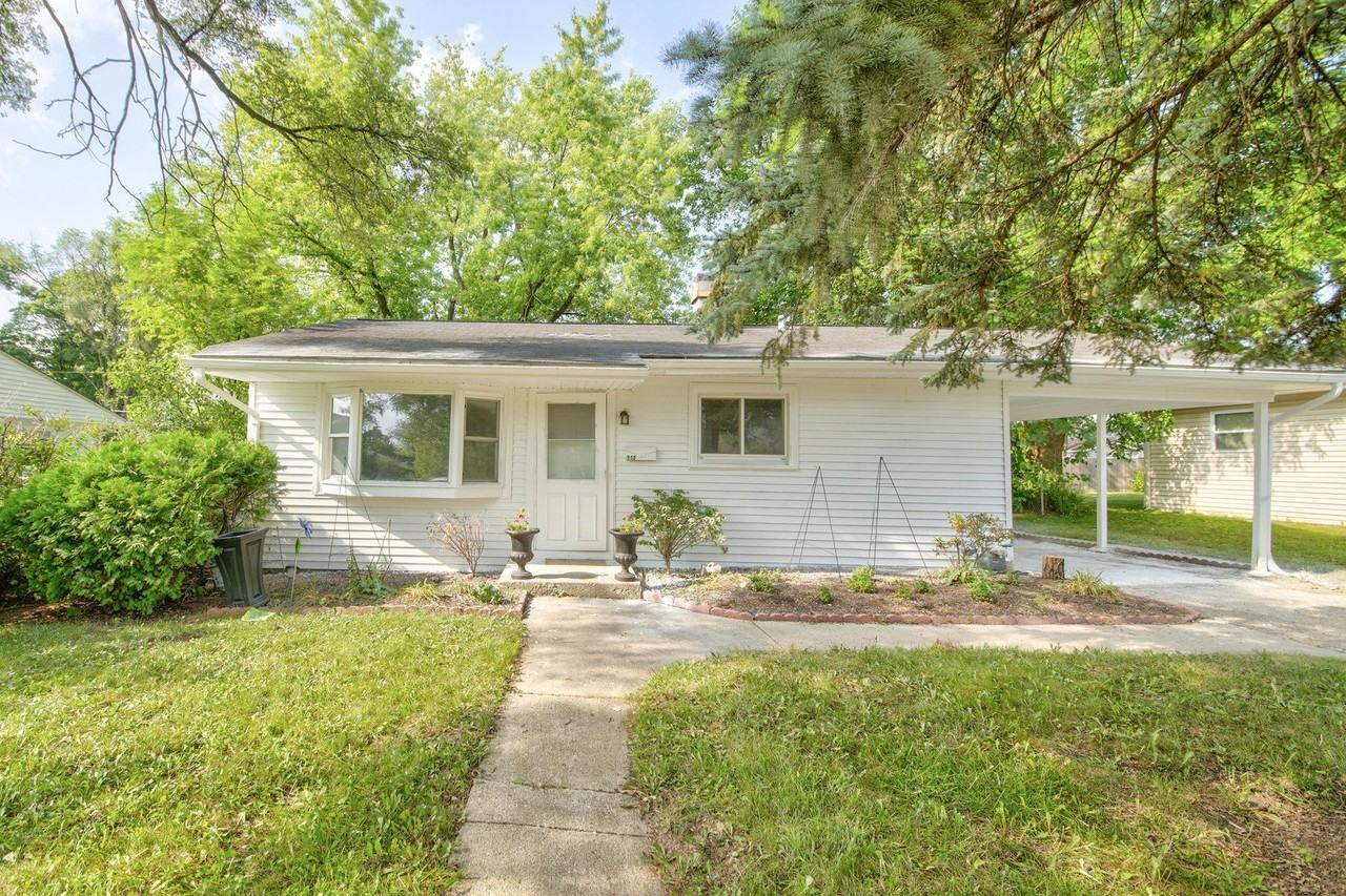 112 Green Ln - Photo 2 of 13