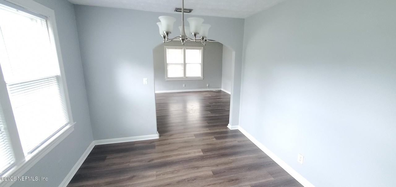 4803 French St - Photo 5 of 9