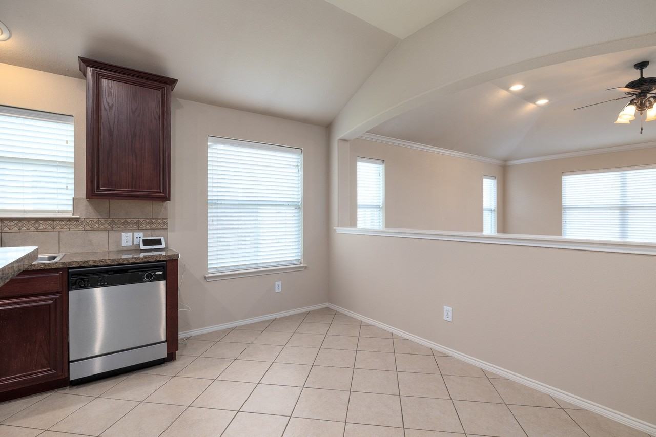 6237 Chalk Hollow Dr - Photo 6 of 22