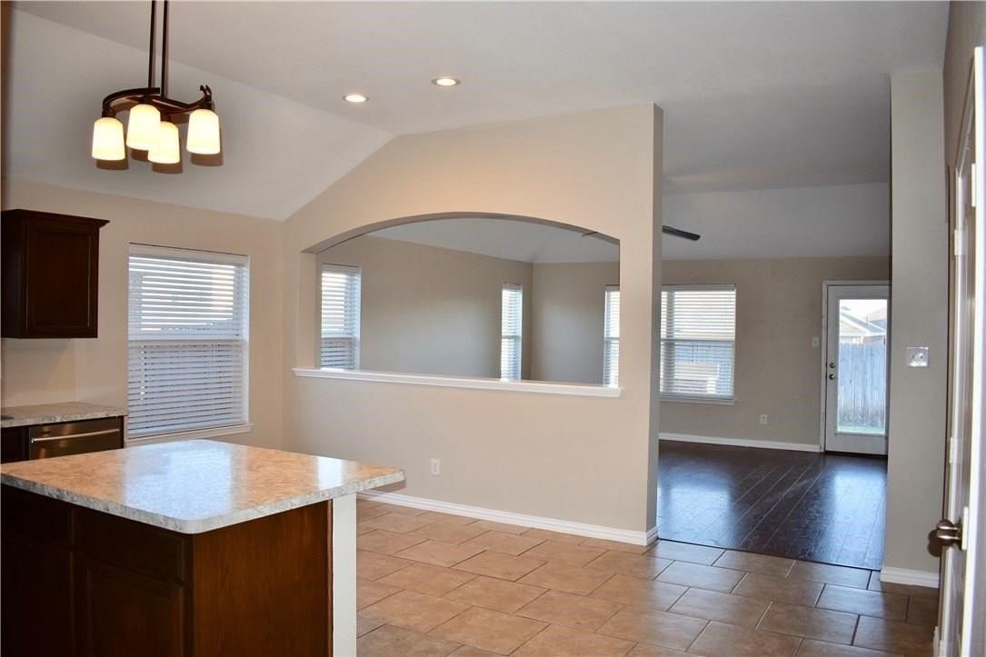 6245 Trinity Creek Dr - Photo 3 of 16
