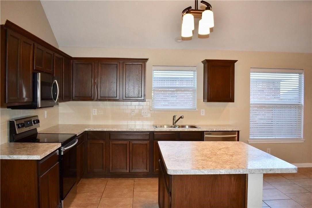 6245 Trinity Creek Dr - Photo 4 of 16