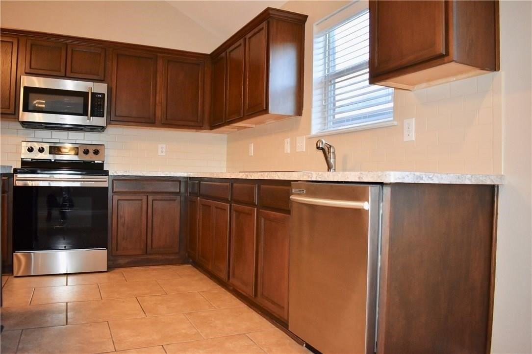 6245 Trinity Creek Dr - Photo 5 of 16