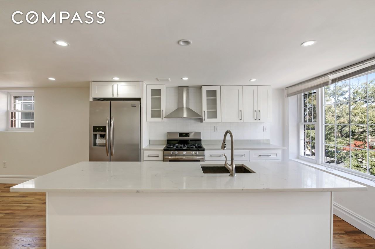 552 Pennsylvania Ave #2