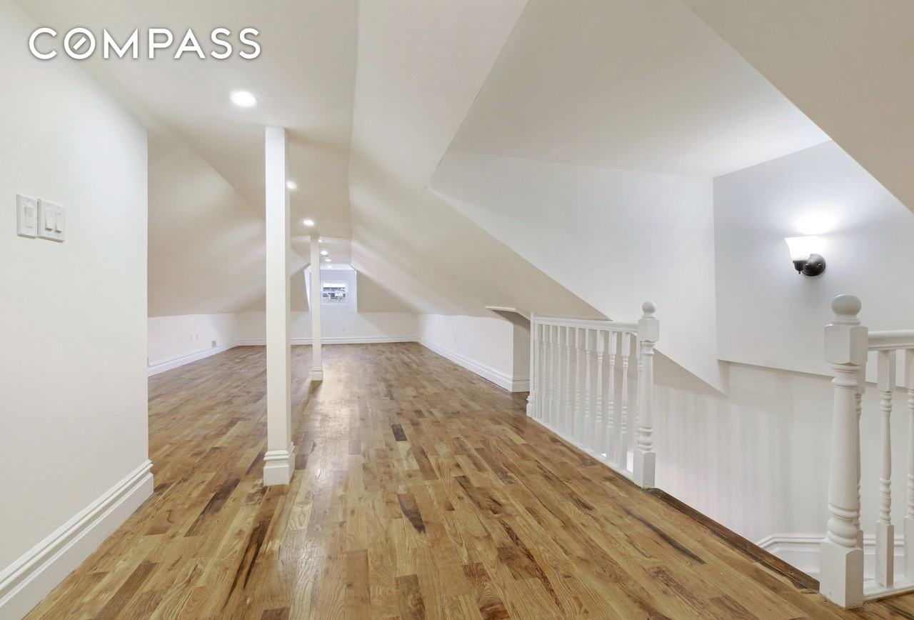 552 Pennsylvania Ave #2 - Photo 7 of 9