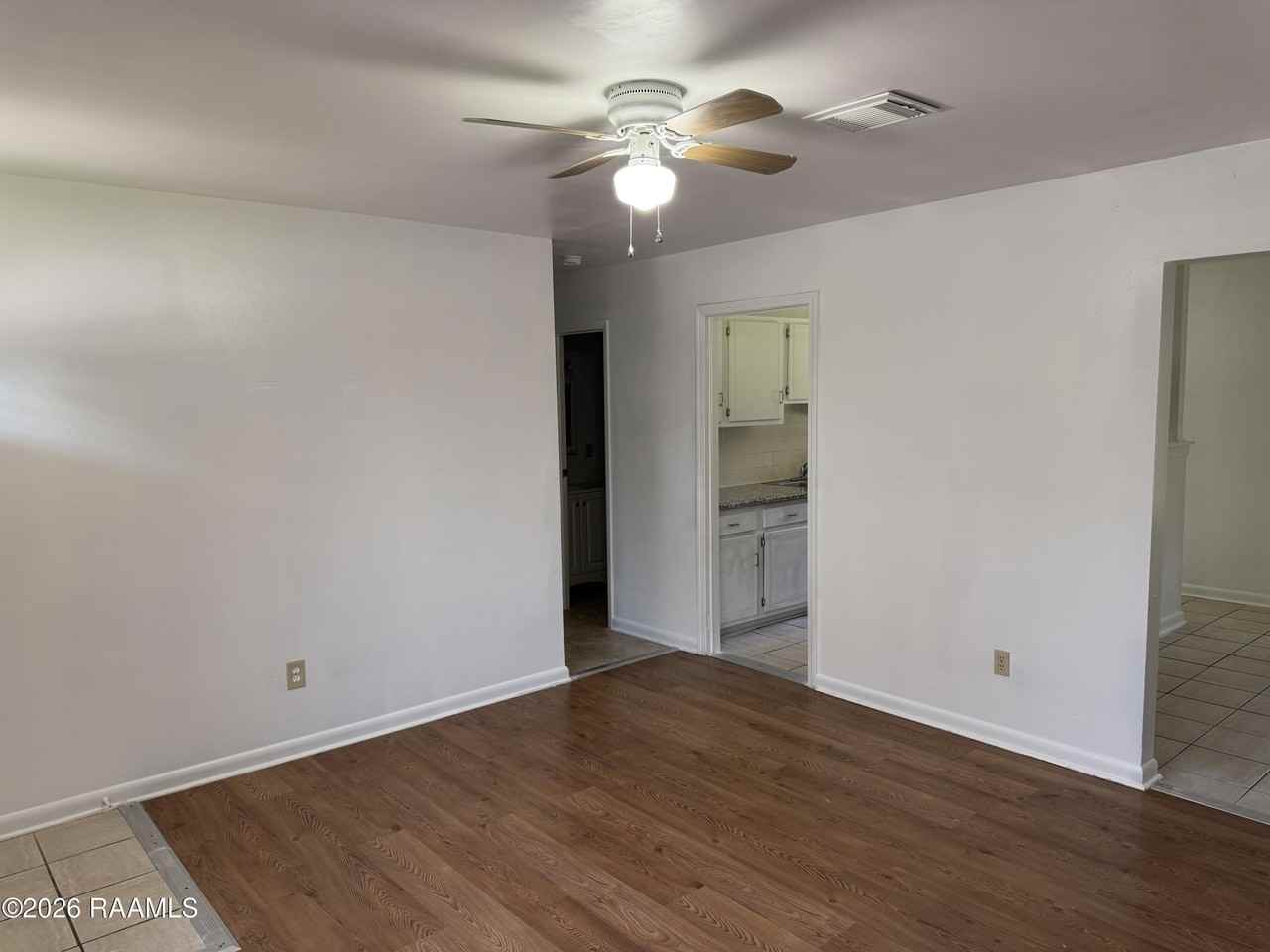 206 Dijon Dr - Photo 2 of 10