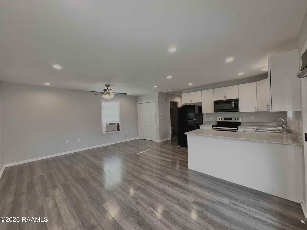 113 Glenfield St - Photo 2 of 12