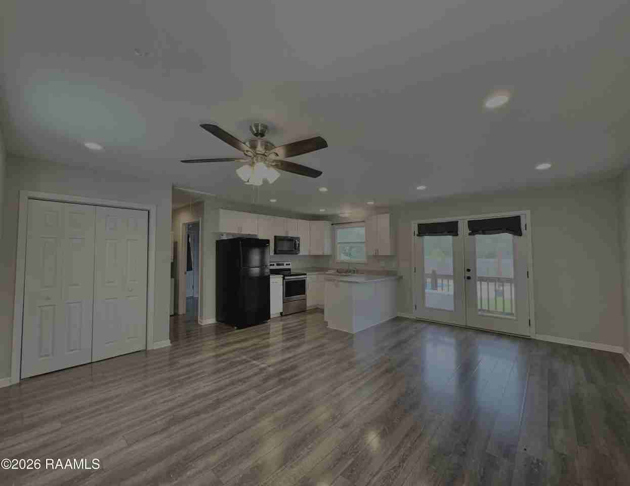 113 Glenfield St - Photo 4 of 12