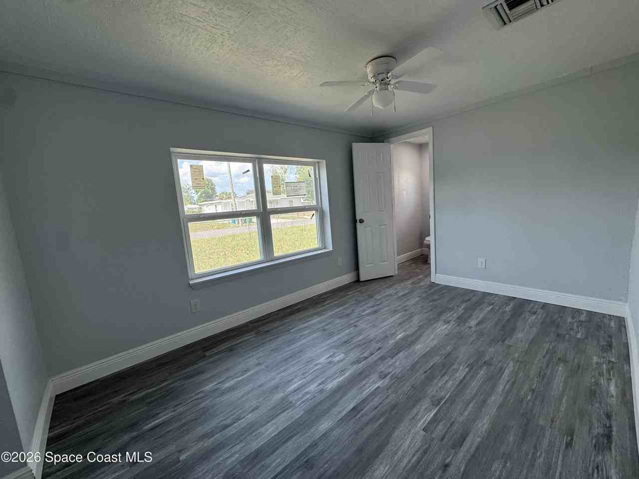 508 N Carolina Ave - Photo 2 of 24