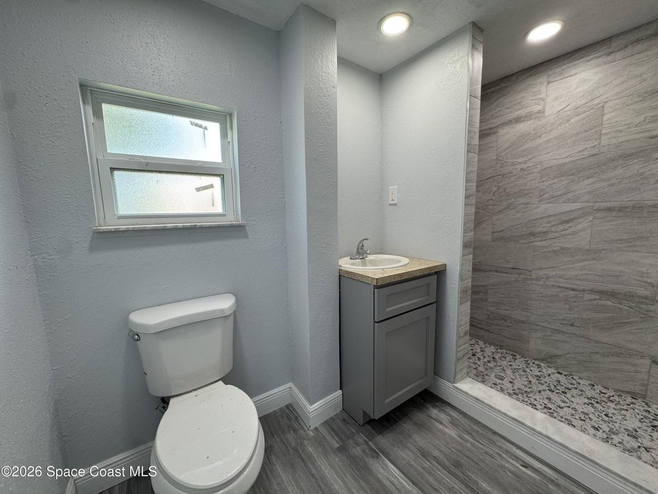 508 N Carolina Ave - Photo 4 of 24