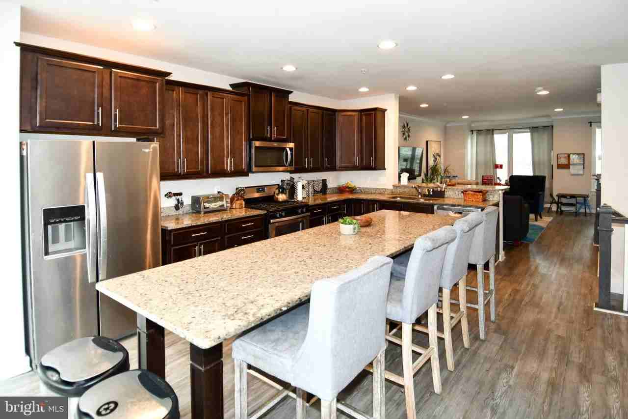 1412 Becknel Ave - Photo 6 of 20