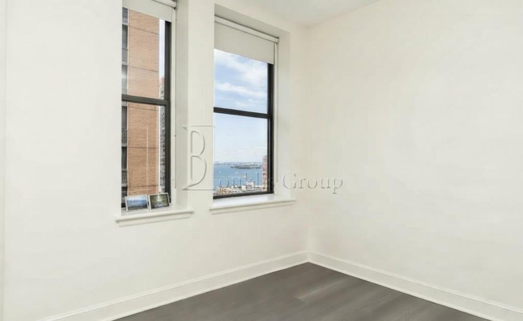 90 West St #24N - Photo 3 of 4