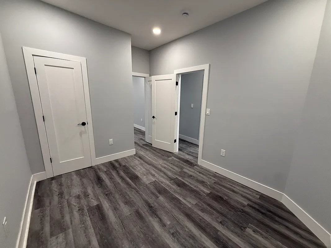 11805 Liberty Ave #3 - Photo 7 of 12