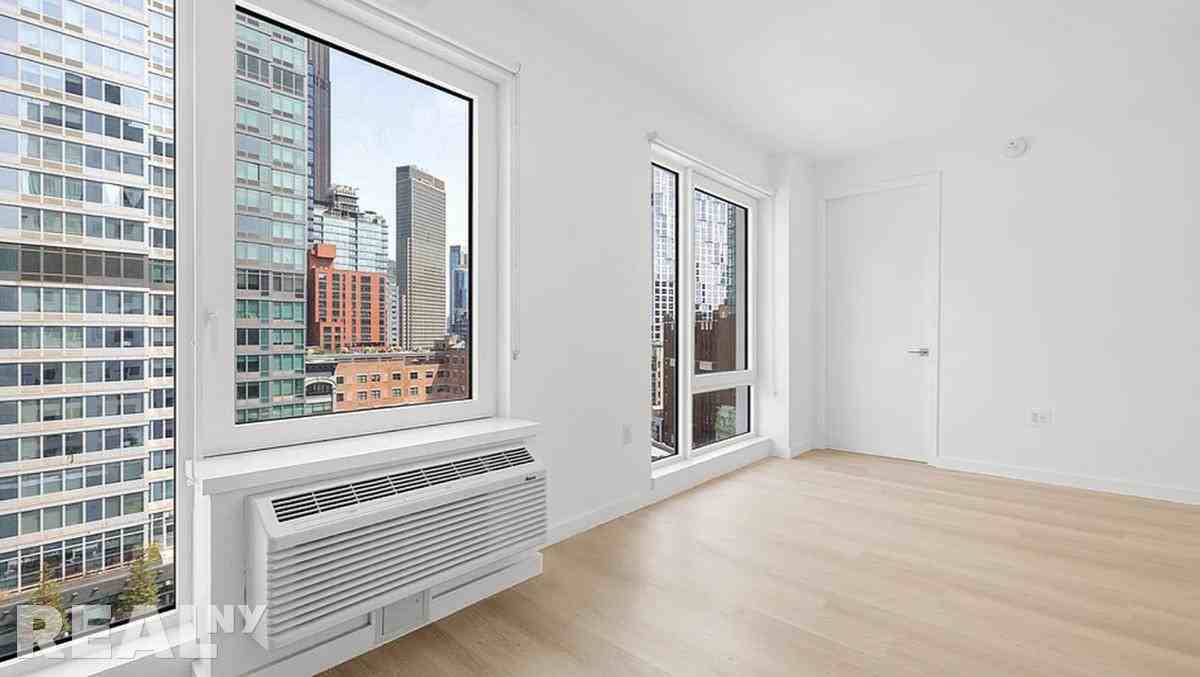 Lawrence St #2404 - Photo 5 of 12
