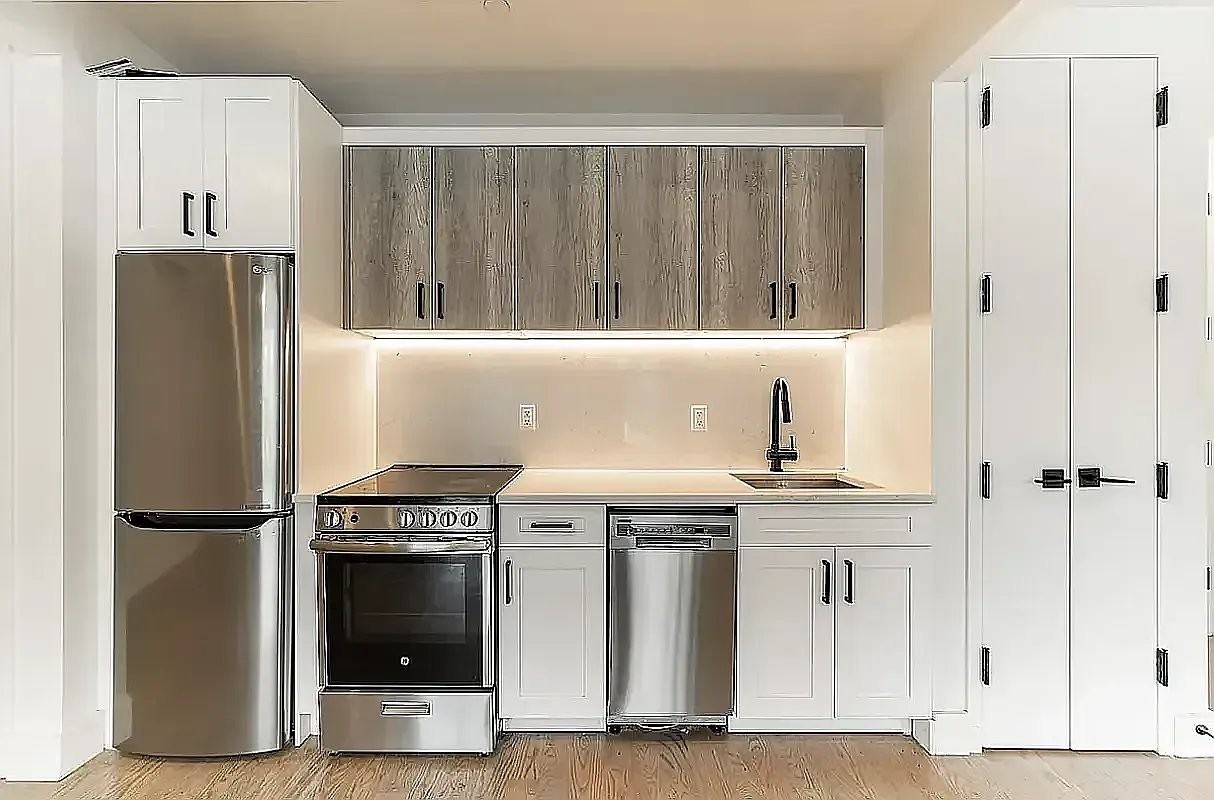 254 E 28th St #4A - Photo 4 of 12