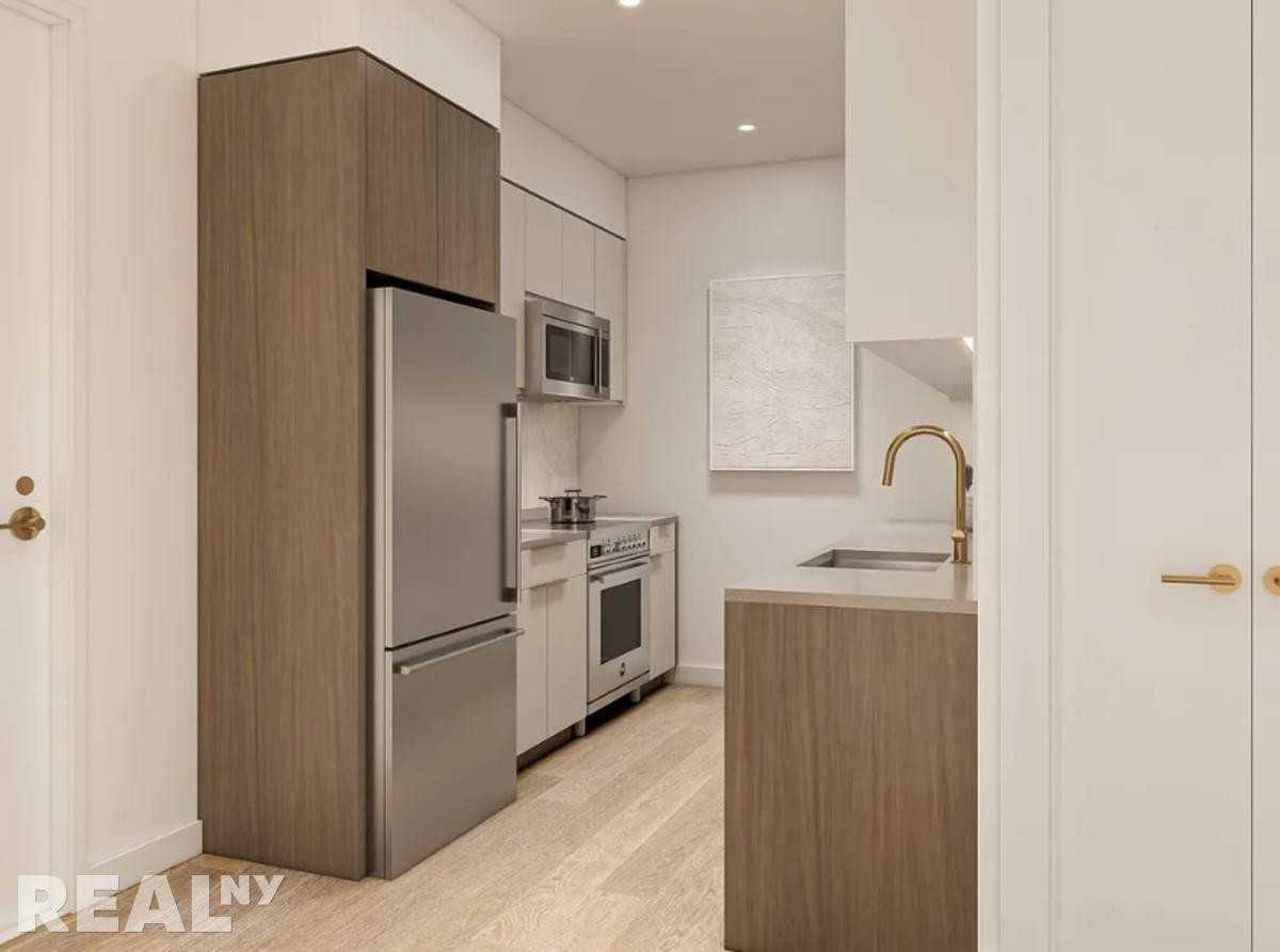 Hawthorne St #2B - Photo 2 of 3