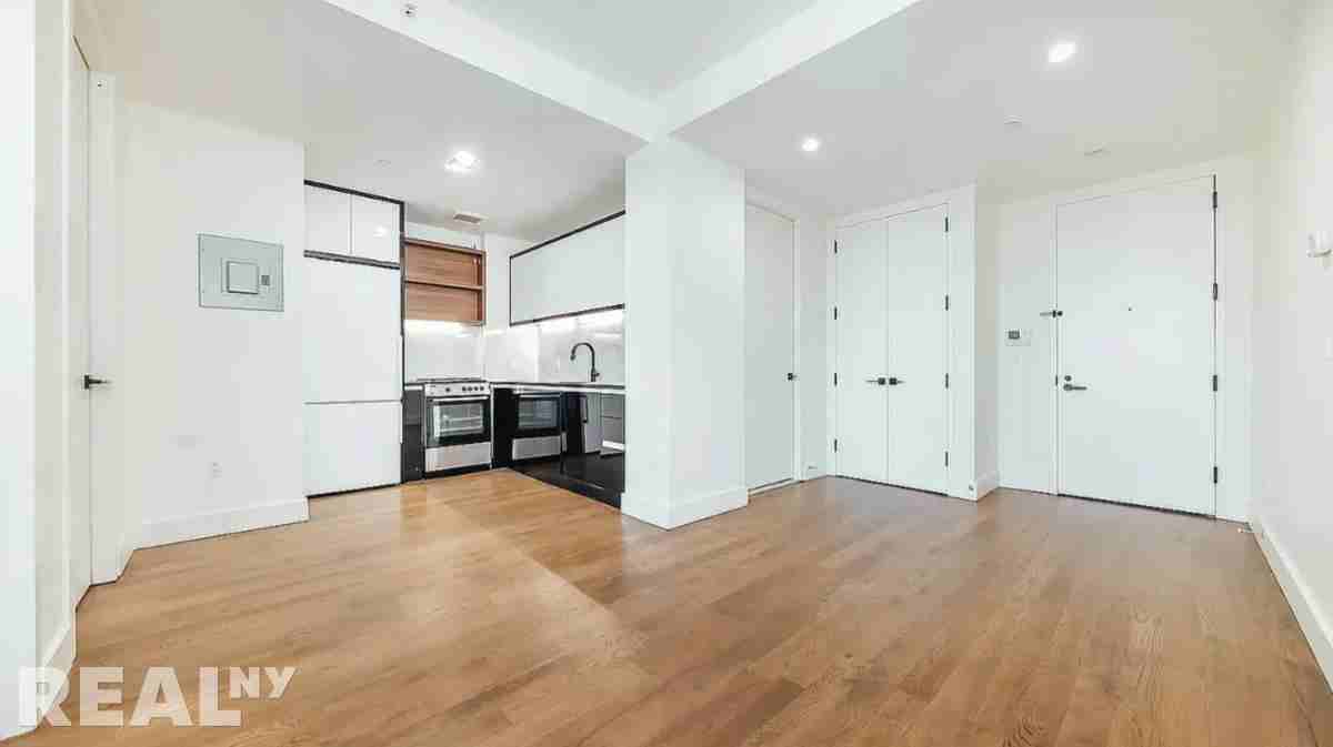 Ocean Pkwy #6B - Photo 4 of 11