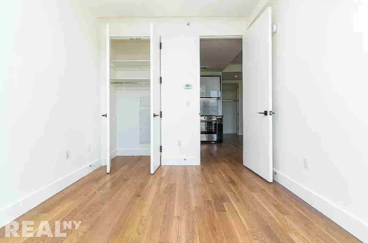 Ocean Pkwy #6B - Photo 5 of 11