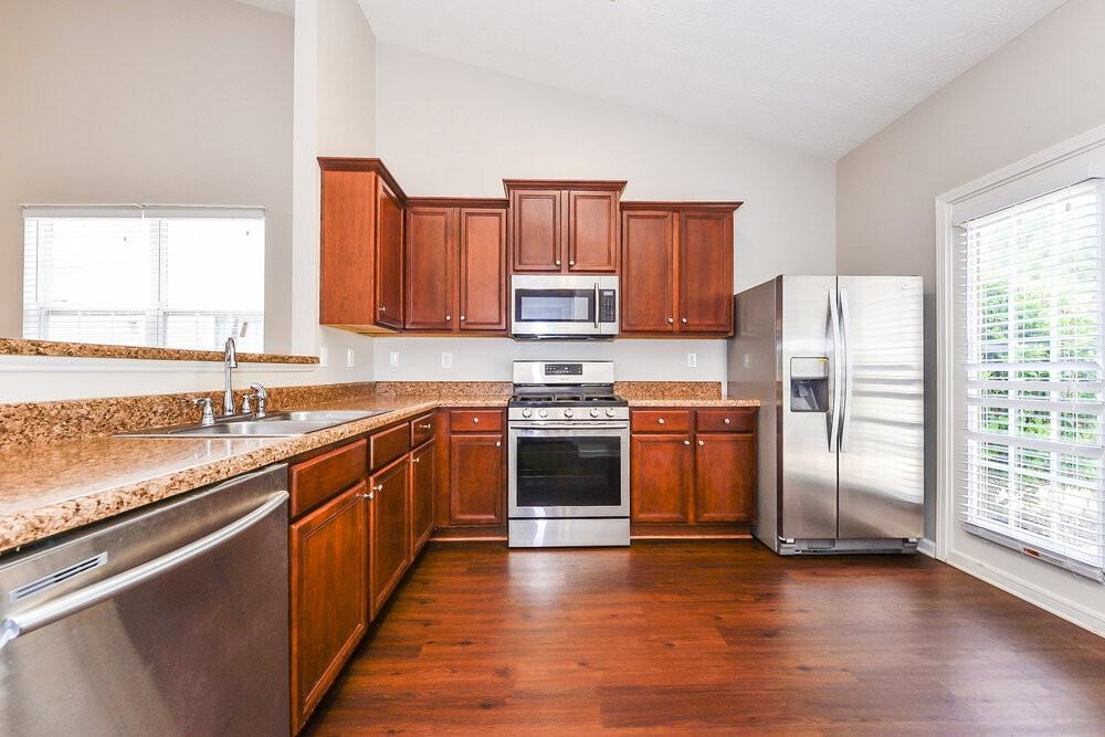 1317 Winwood Dr - Photo 6 of 17