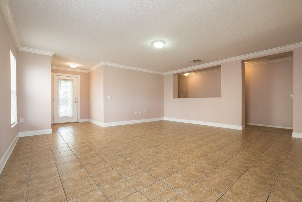 1943 Kimlyn Cir - Photo 3 of 14