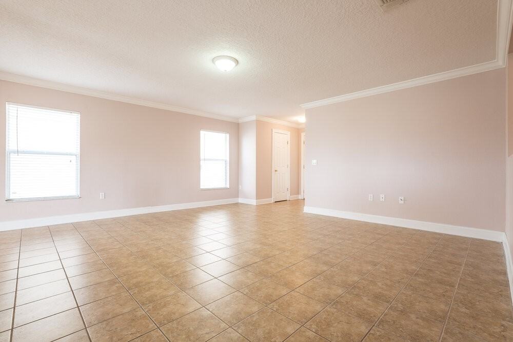 1943 Kimlyn Cir - Photo 5 of 14