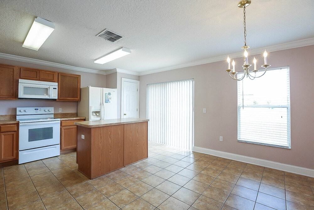 1943 Kimlyn Cir - Photo 7 of 14