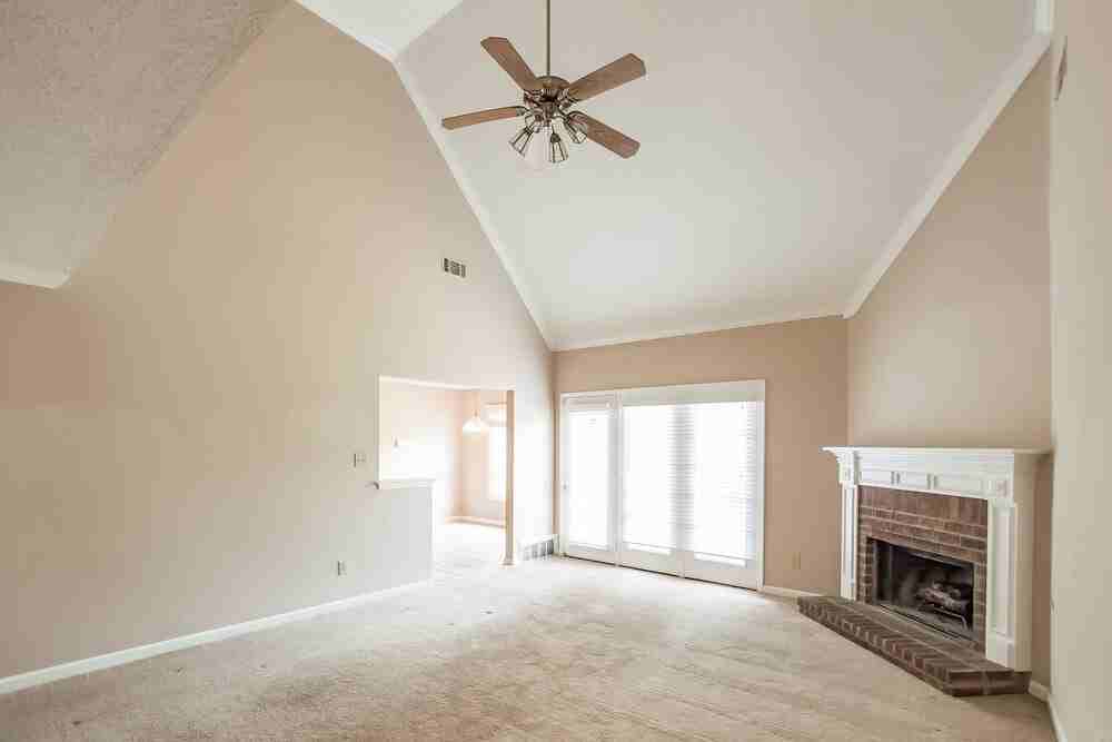 7621 Dexter Manor Dr - Photo 3 of 20