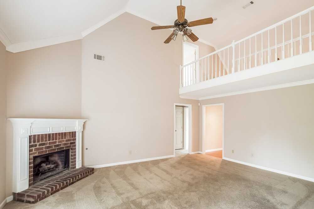 7621 Dexter Manor Dr - Photo 4 of 20