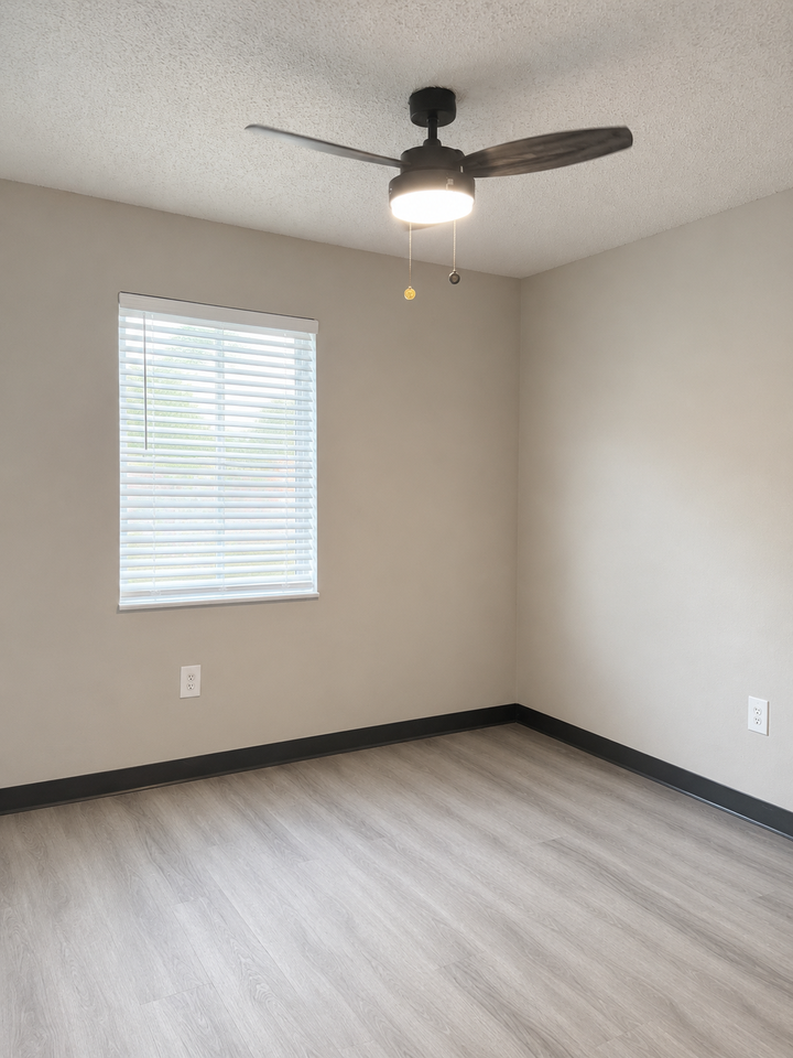 Emerald Apartments - Photo 5 of 10