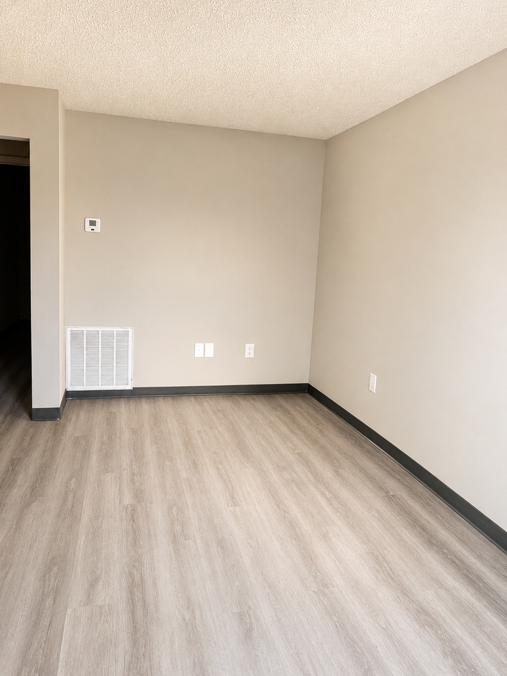 Emerald Apartments - Photo 4 of 10