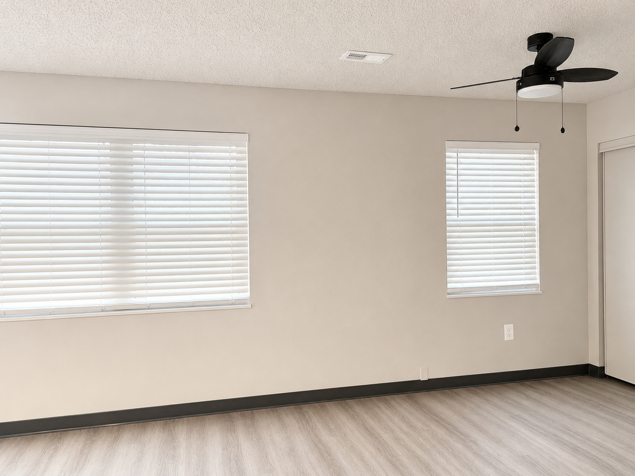 Emerald Apartments - Photo 3 of 10