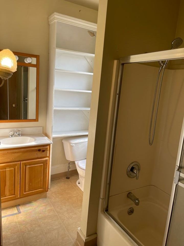 514 W Lincoln Ave - Photo 3 of 18