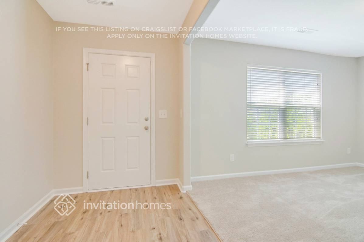 6813 Planting Ct - Photo 4 of 28