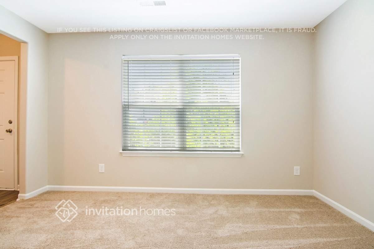 6813 Planting Ct - Photo 6 of 28