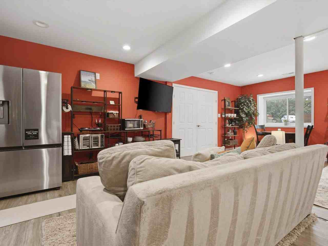 8341 Rolling Rd #1620557P - Photo 2 of 15