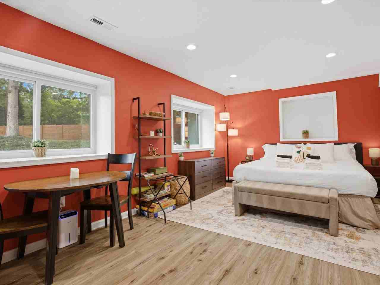 8341 Rolling Rd #1620557P - Photo 7 of 15