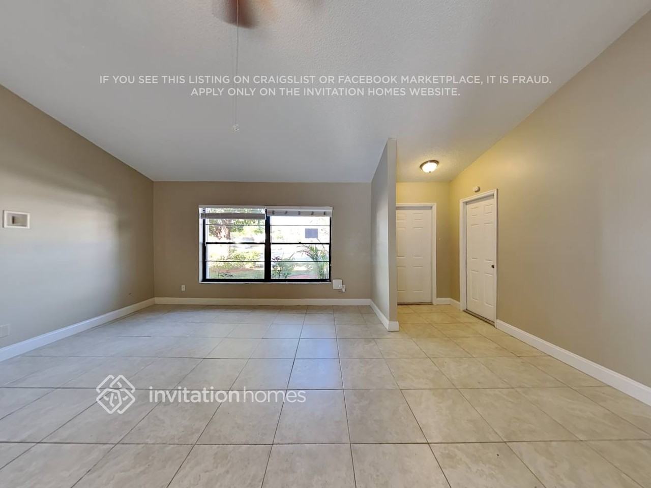 359 Las Palmas St - Photo 3 of 18