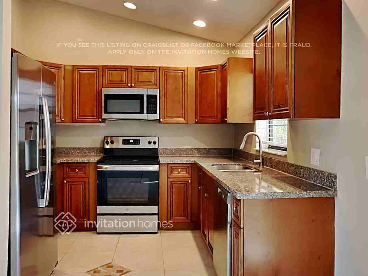 359 Las Palmas St - Photo 7 of 18