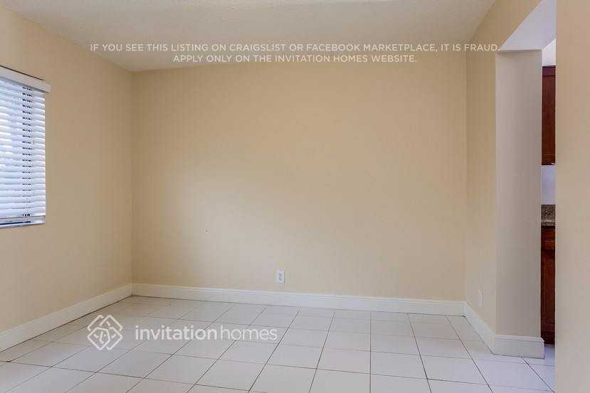 5756 Strawberry Lakes Cir - Photo 7 of 24