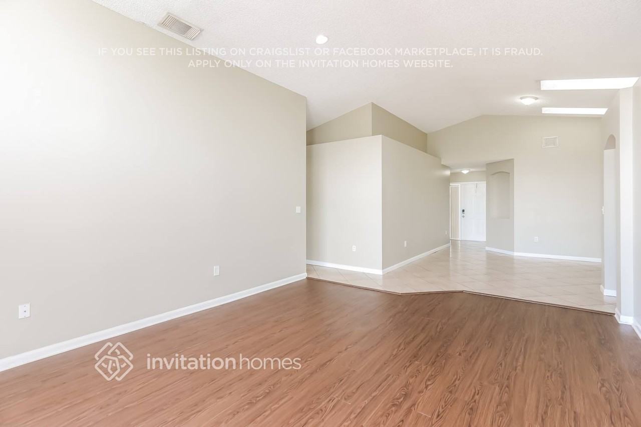 16575 Nw 10th St - Photo 5 of 20