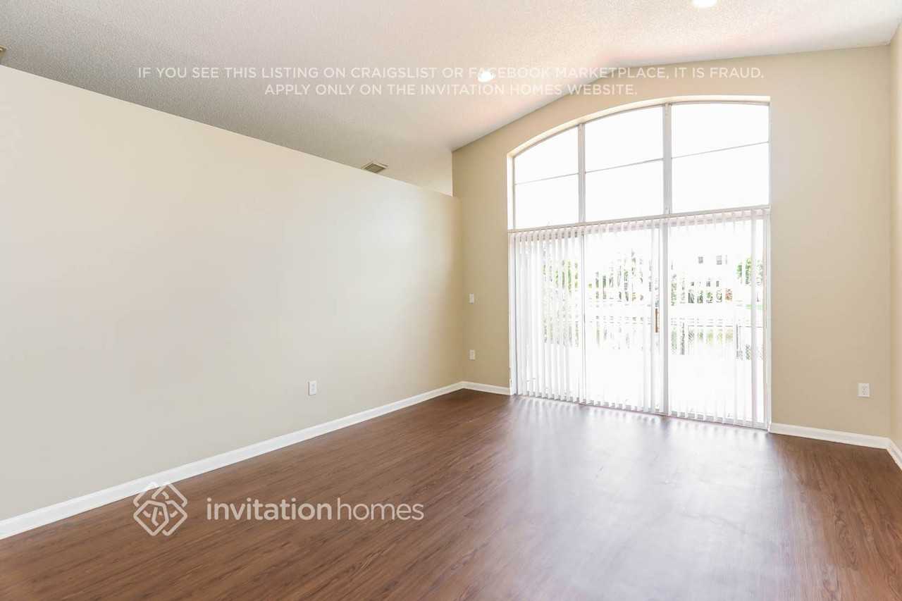 16575 Nw 10th St - Photo 6 of 20