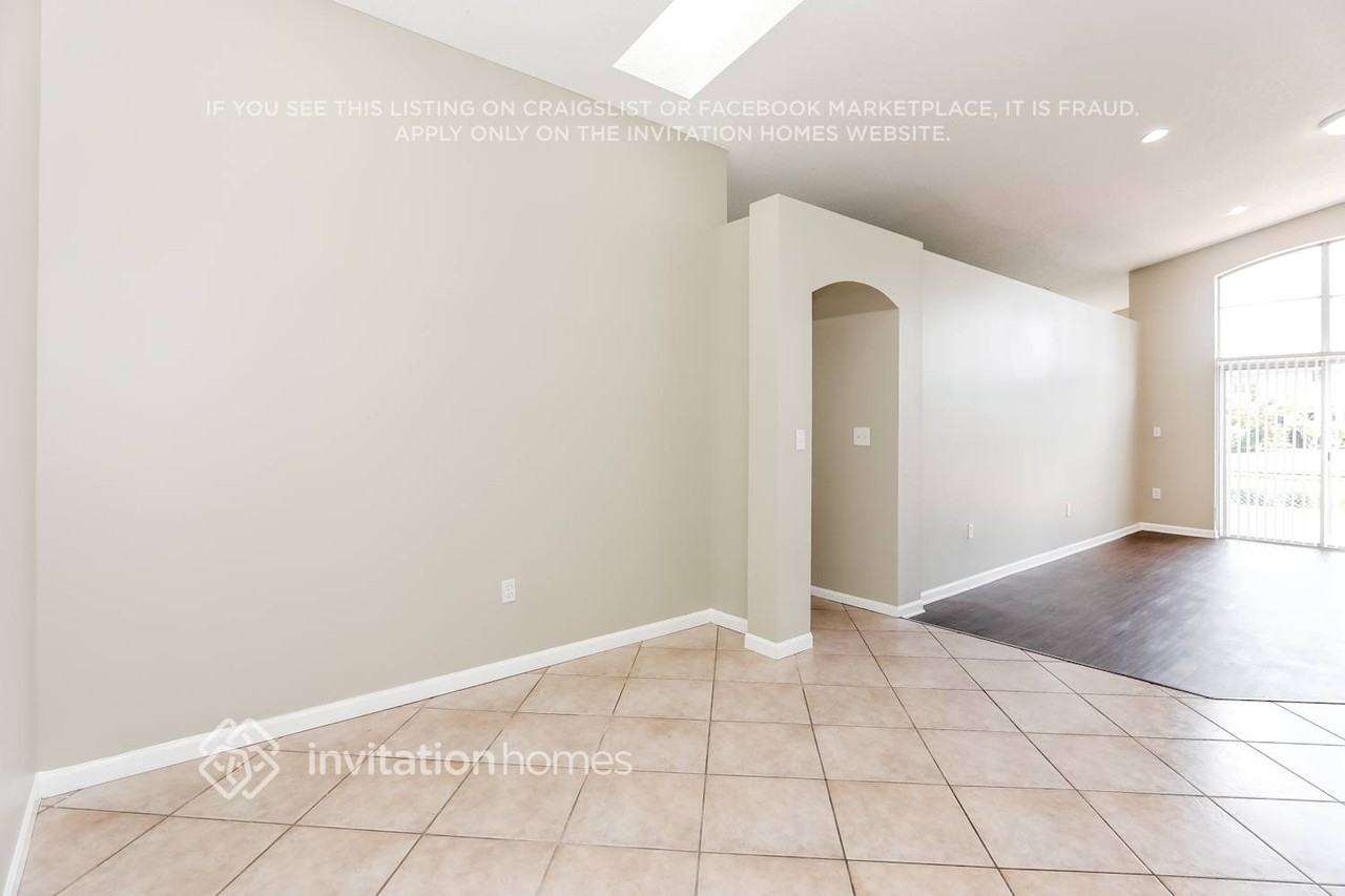 16575 Nw 10th St - Photo 7 of 20