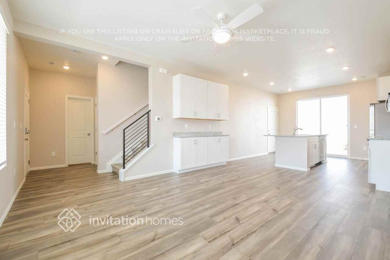 3394 Pearwood Dr - Photo 6 of 19