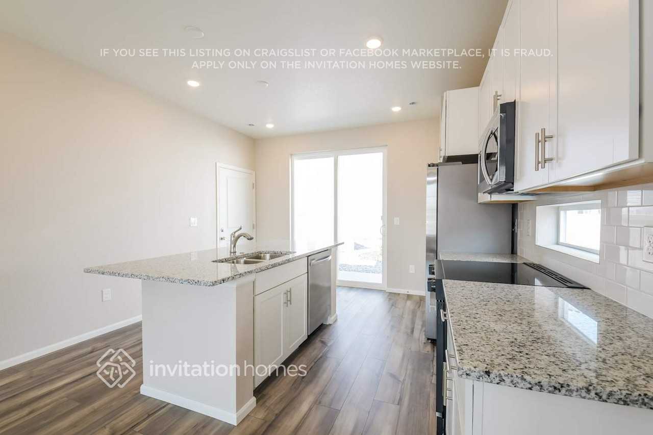 3394 Pearwood Dr - Photo 5 of 14